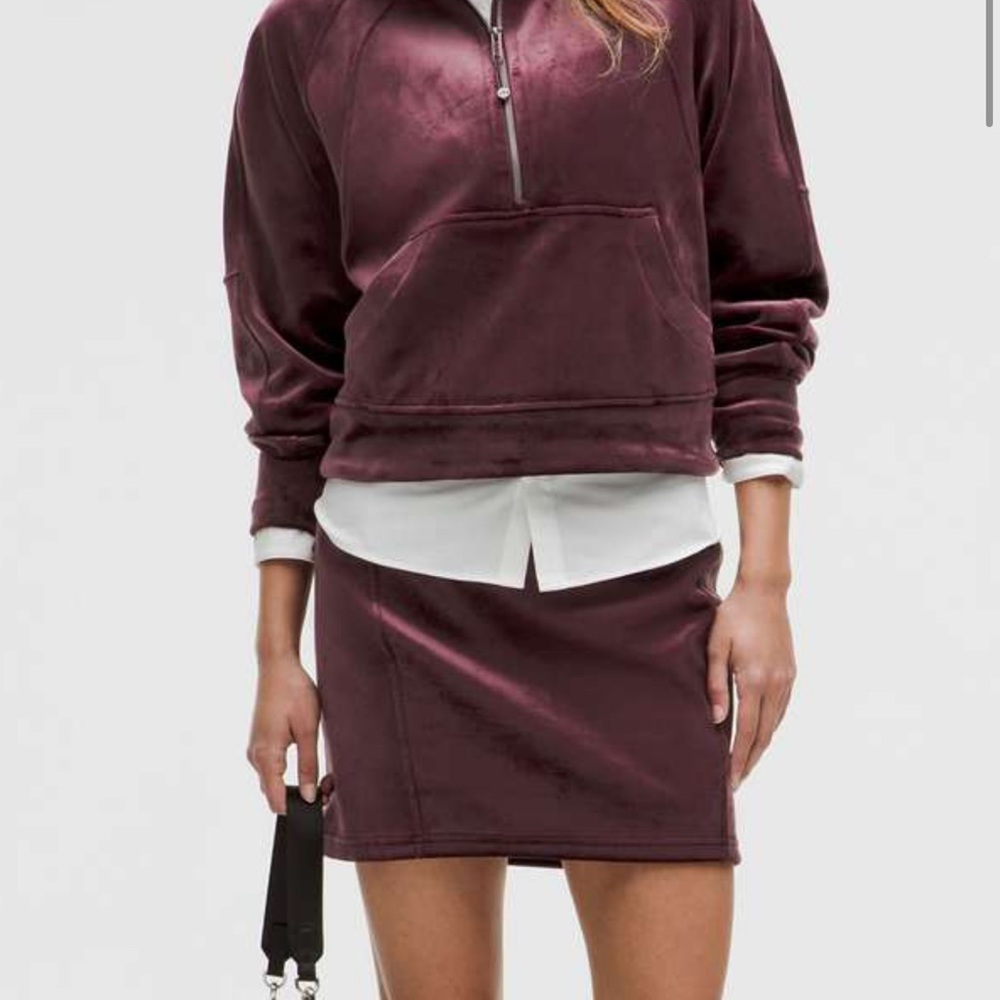 Lululemon Scuba High-Rise Mini Skirt *Velvet
Garnet - Picture 3 of 6